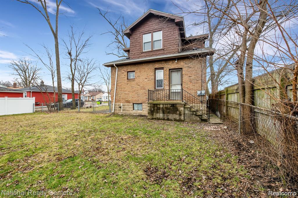 39 E Brockton Avenue, Madison Heights, MI 48071 — Photo 8