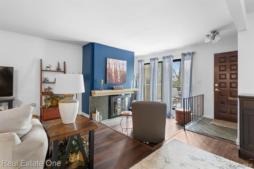 1555 S HILL Boulevard, Bloomfield Hills, MI 48304 — Photo 13
