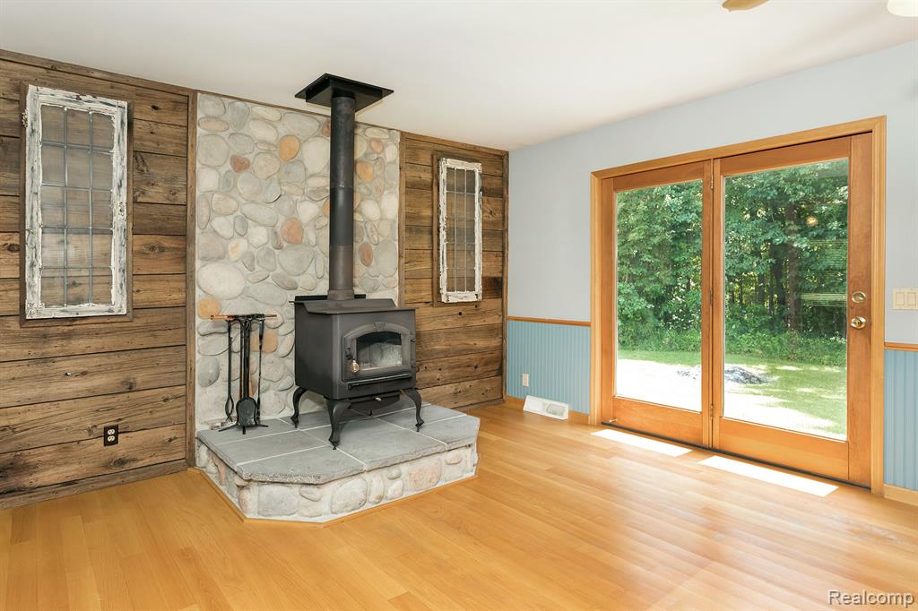 7653 CHASE LAKE Road, Fowlerville, MI 48836 — Photo 13