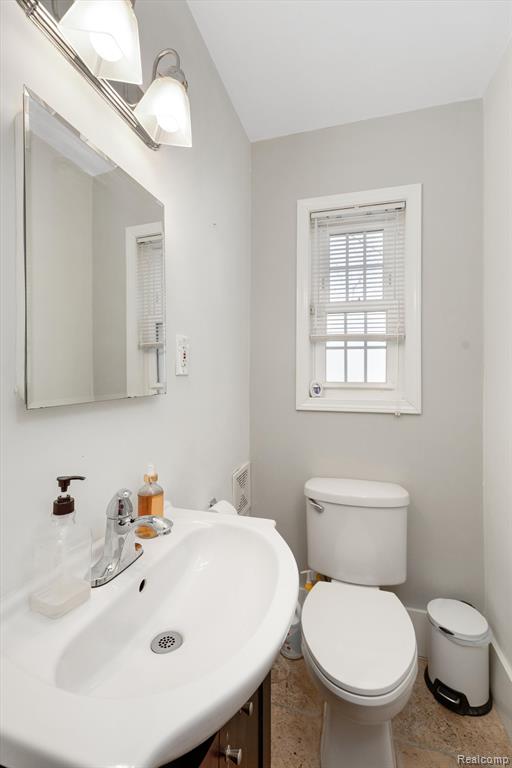 5220 LANNOO Street, Grosse Pointe, MI 48236 — Photo 16
