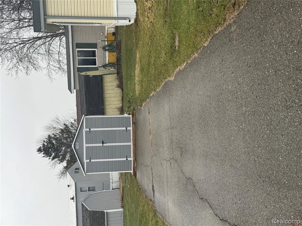 61 Beejay Dr, Lansing, MI 48906 — Photo 12