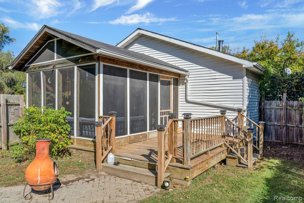 308 LEGRANDE Street, Holly, MI 48442 — Photo 32