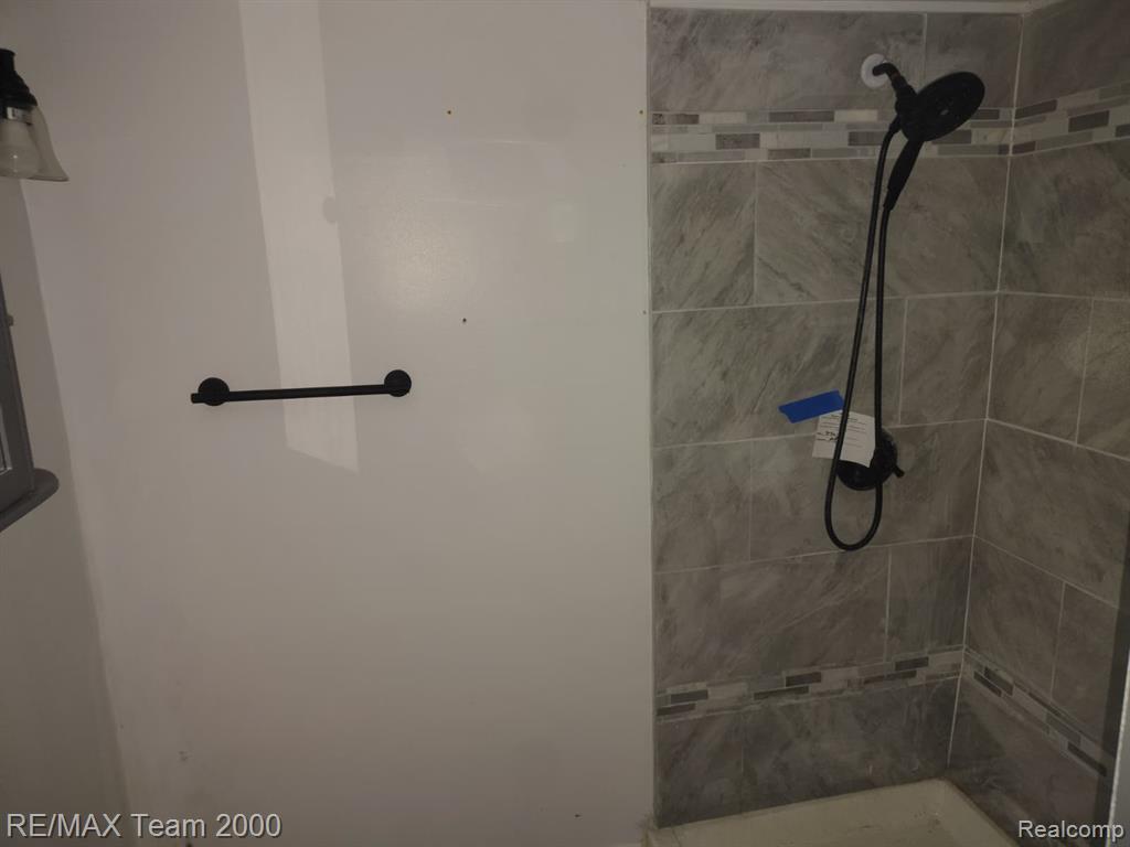 15092 Faust Avenue, Detroit, MI 48223 — Photo 23