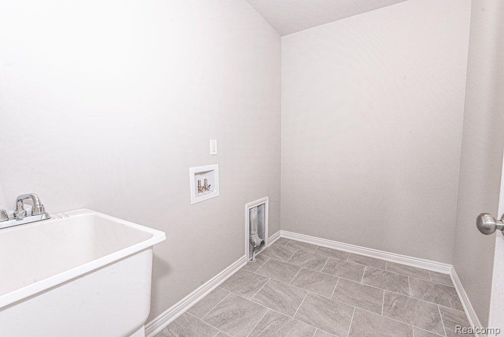 135 Parker Lane, Ortonville, MI 48462 — Photo 21