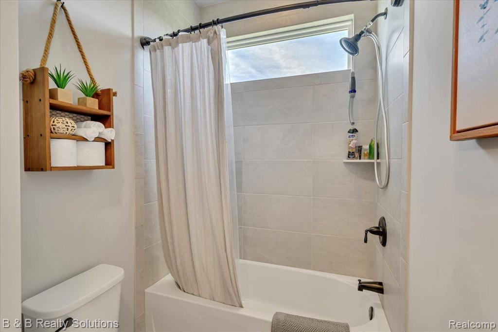 13182 SAVANNAH Drive, Romeo, MI 48065 — Photo 27