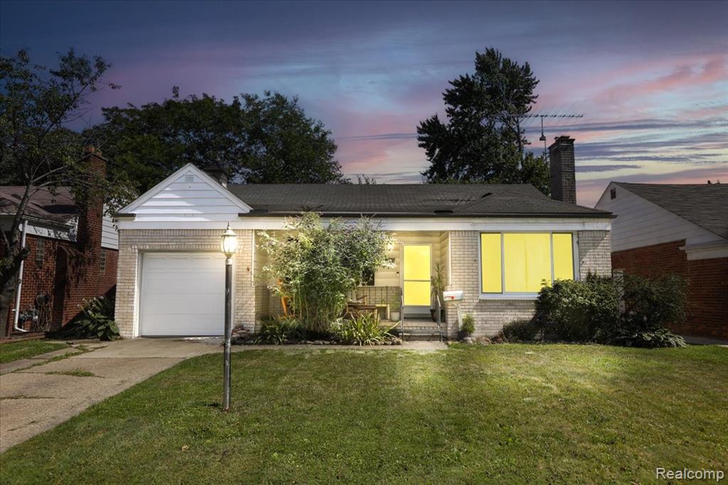 20871 Van Antwerp Street, Harper Woods, MI 48225 — Photo 28