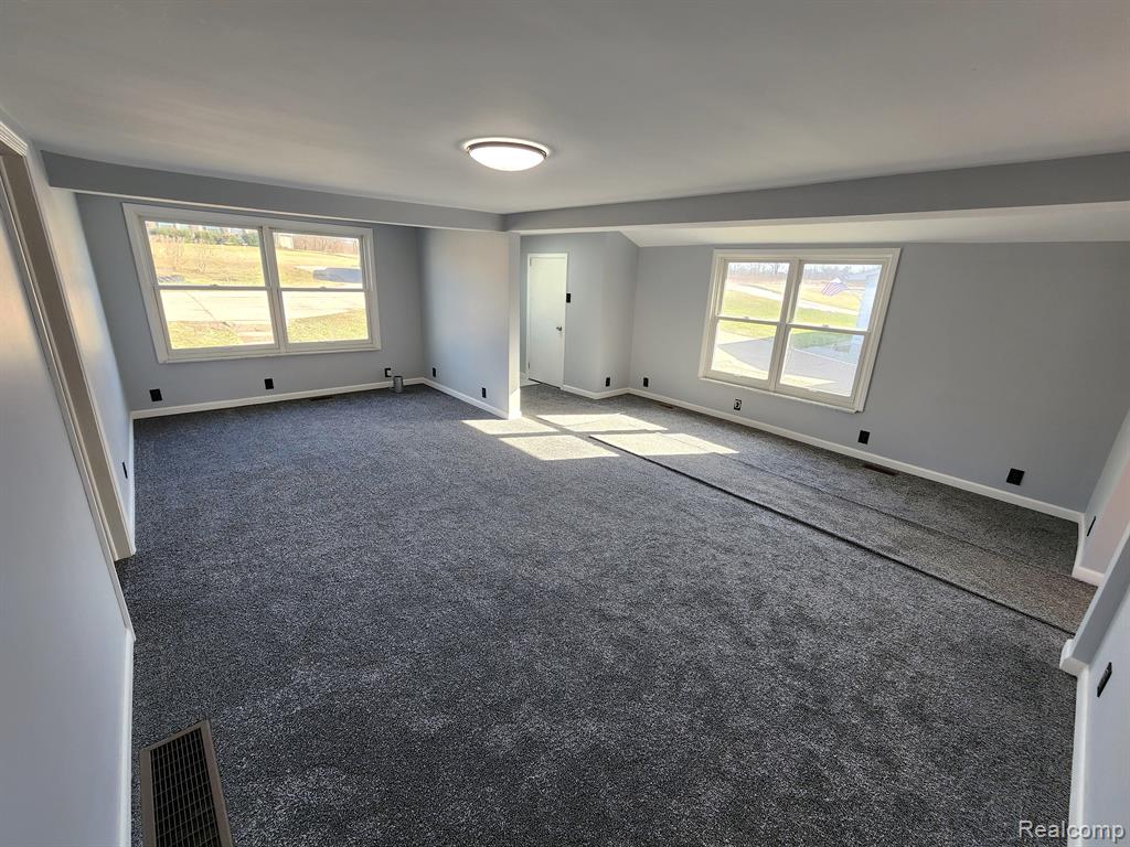 5082 CENTER Road, Grand Blanc, MI 48439 — Photo 22