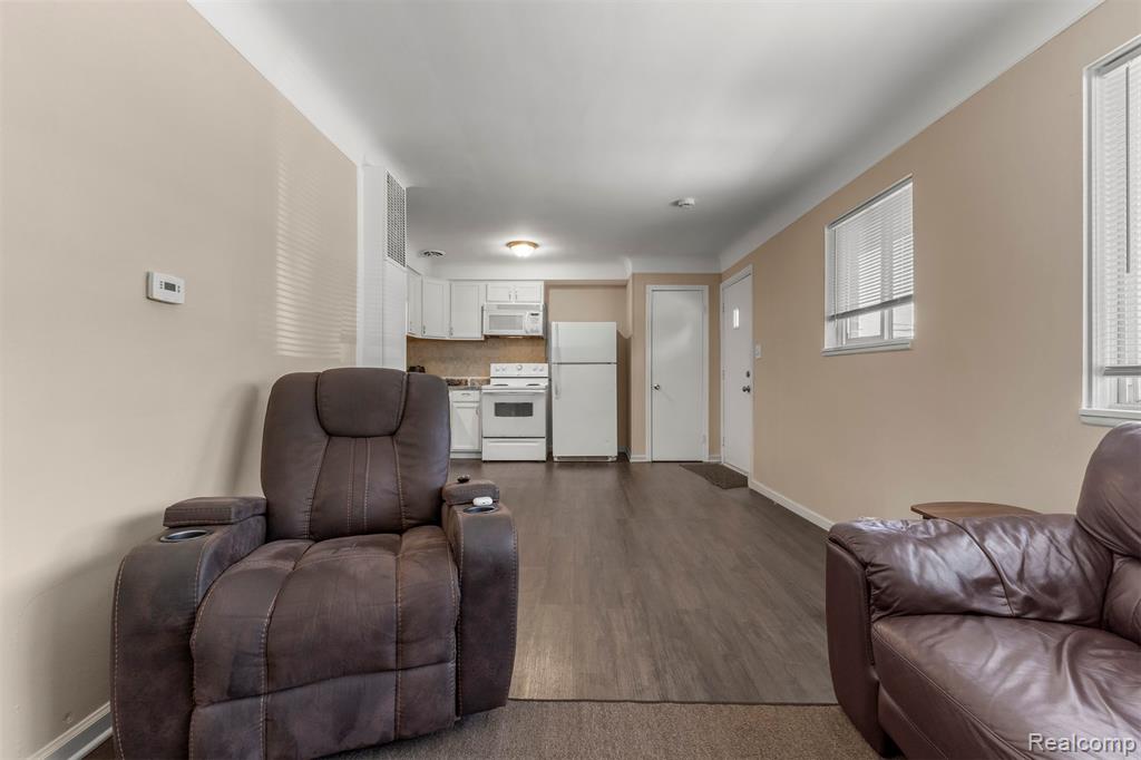 2056 Lafayette Boulevard, Lincoln Park, MI 48146 — Photo 8