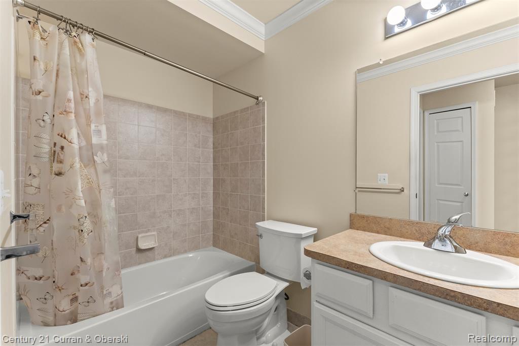 30231 Viewcrest Drive, Novi, MI 48377 — Photo 22