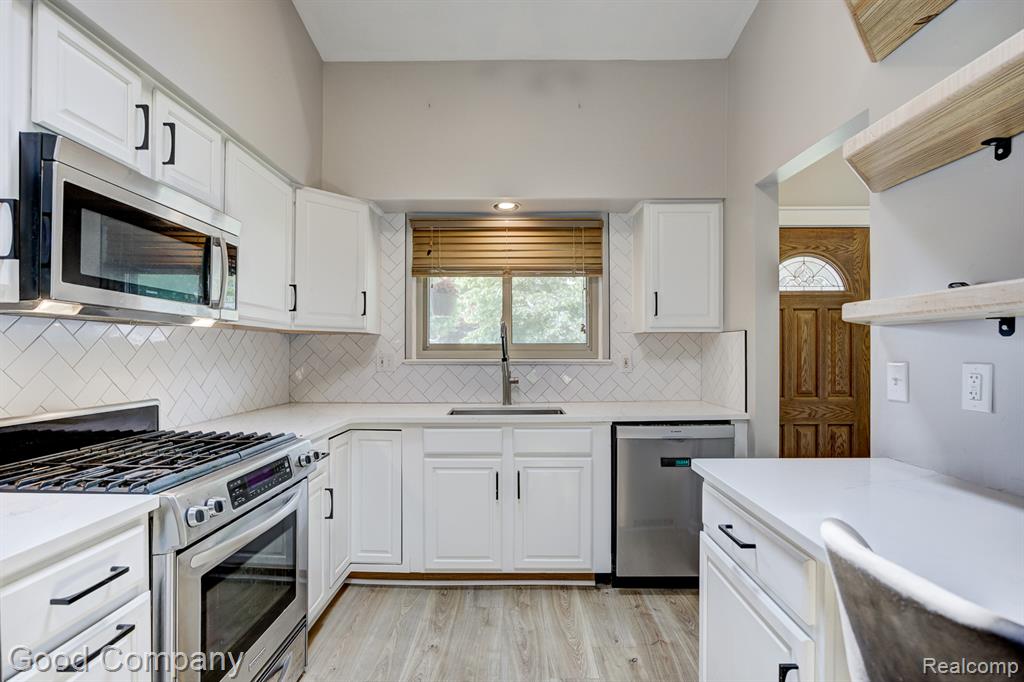 6672 Devonshire Drive, Canton, MI 48187 — Photo 12