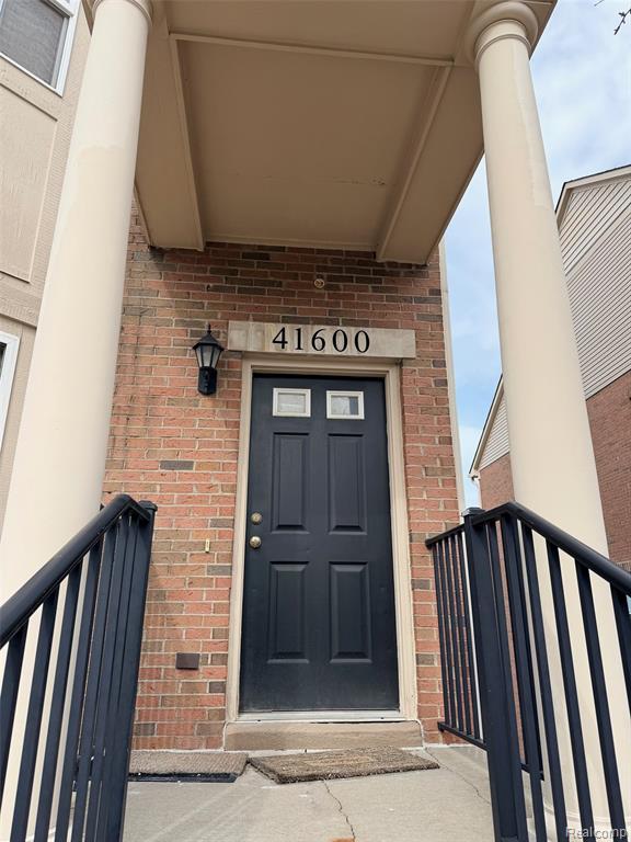 41600 Hamlet Lane, Novi, MI — Photo 3