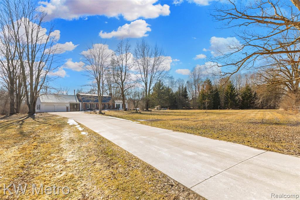 8665 Meskill Road, Columbus, MI — Photo 10