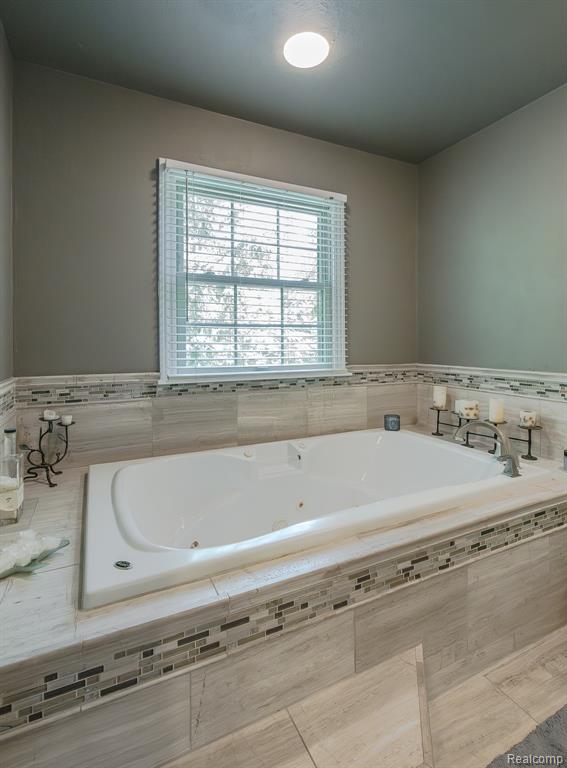 4780 Hillcrest Drive, Clarkston, MI — Photo 38