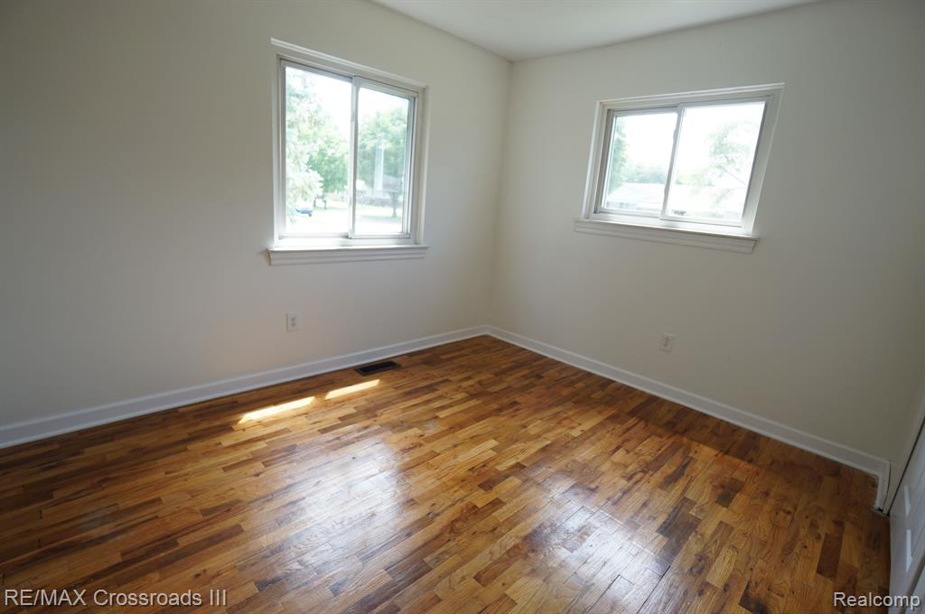 10152 HAMILTON Street, Van Buren, MI 48111 — Photo 14