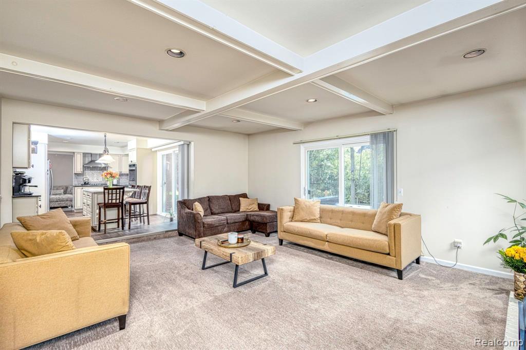 7464 WESTBURY Boulevard, West Bloomfield, MI — Photo 17