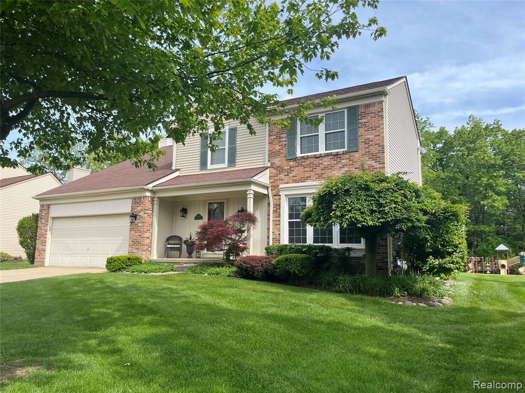 560 Thornridge Drive, Rochester Hills, MI 48307 — Photo 15