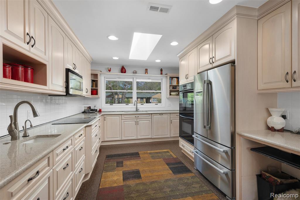 12959 Talbot Lane, Huntington Woods, MI — Photo 12