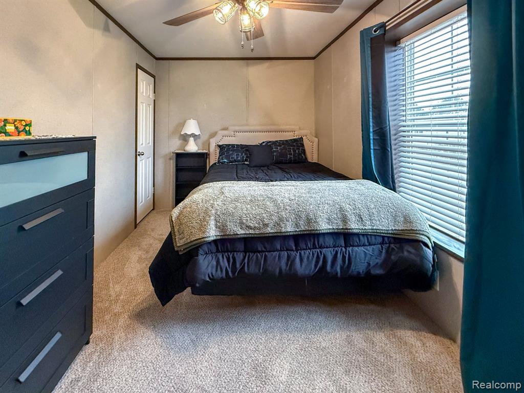 321 PRAIRIE Circle, Carleton, MI 48117 — Photo 13