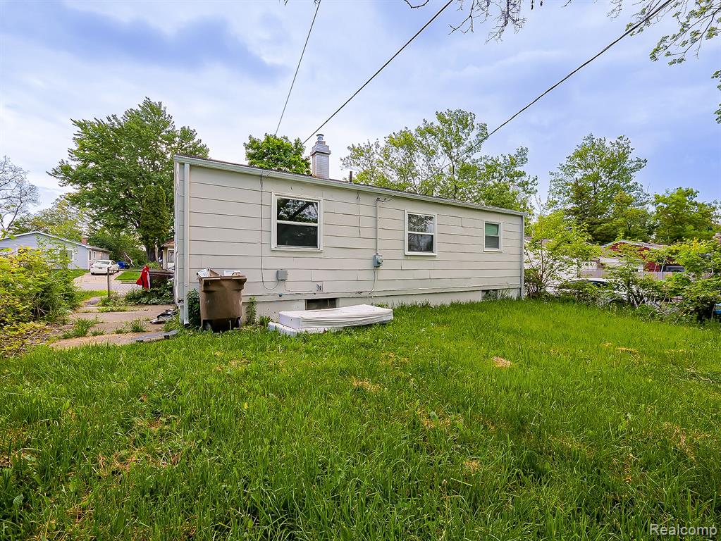 725 Emerson Avenue, Pontiac, MI 48340 — Photo 18
