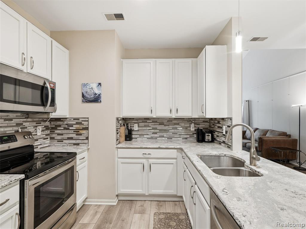 25758 S Maritime Circle S, Harrison Township, MI — Photo 10