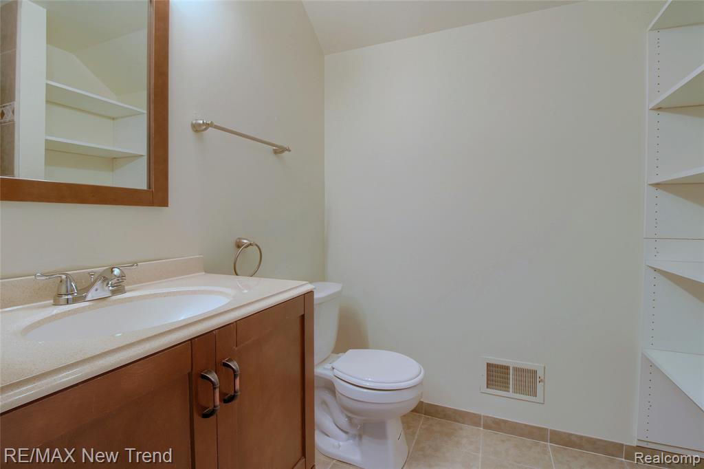 41404 BELDEN Circle, Novi, MI — Photo 17