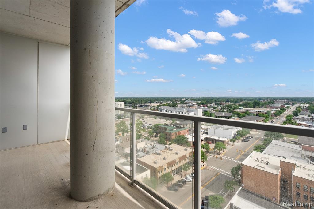 432 S Washington Avenue, 1404, Royal Oak, MI 48067 — Photo 6