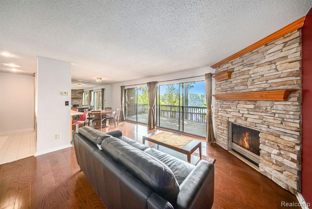 1740 S GROVE Street, A-105, Ypsilanti, MI 48198 — Photo 4