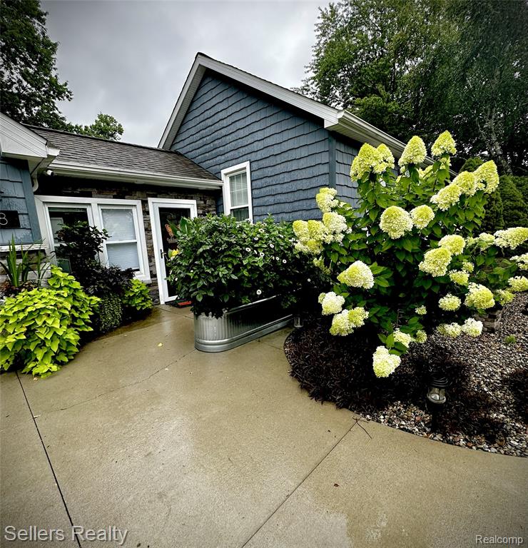 7181 Bristol Road, Swartz Creek, MI 48473 — Photo 10