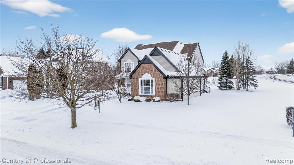 778 W Peninsula Court, Oxford, MI, 48371