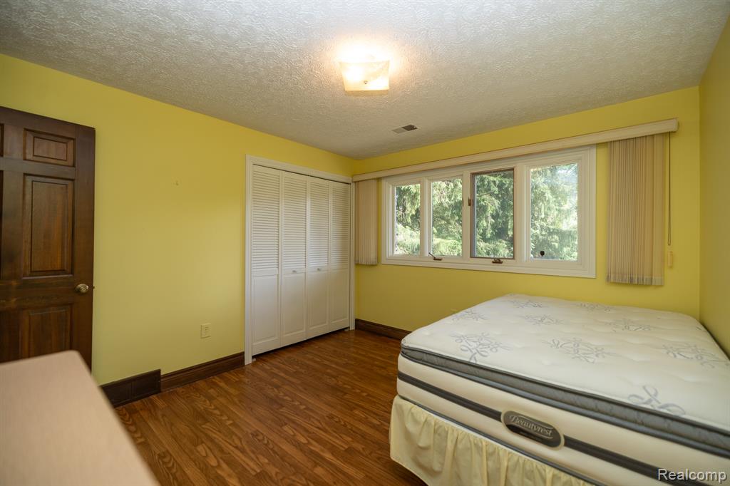 6084 Upper Straits Boulevard, West Bloomfield, MI 48324 — Photo 37