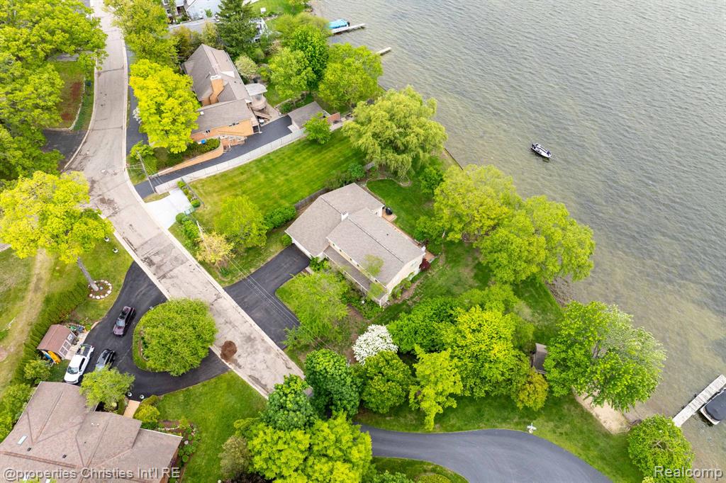 2825 Sylvan Shores Drive, Waterford, MI 48328 — Photo 43