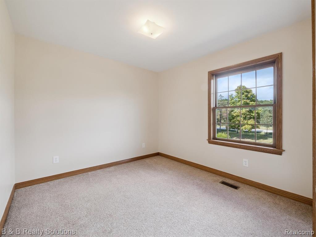 8560 Hough Road, Almont, MI 48003 — Photo 28