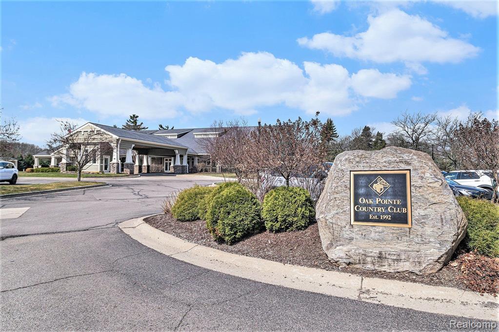 5245 MORET Court, Brighton, MI 48116 — Photo 33