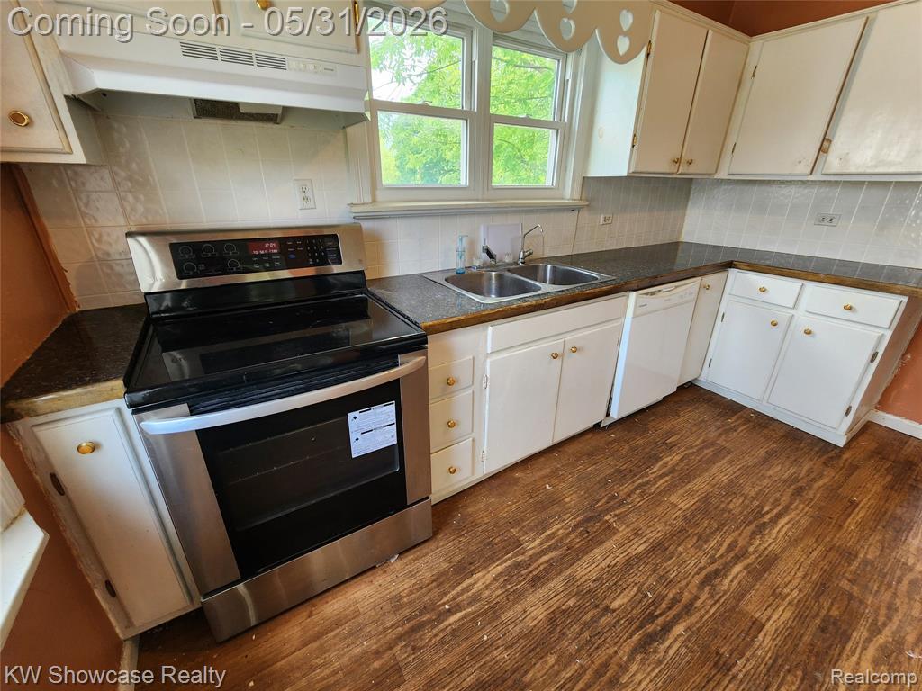 4356 S Vassar Road, Burton, MI 48519 — Photo 25