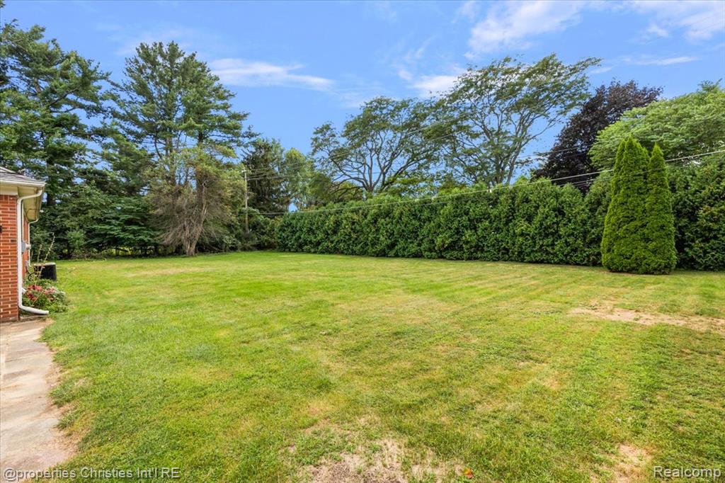 6030 Lahser Road, Bloomfield, MI — Photo 34