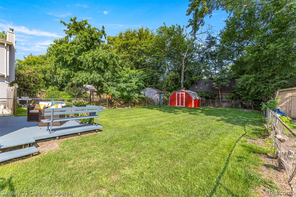 4900 Lakeview Avenue, West Bloomfield, MI 48324 — Photo 21