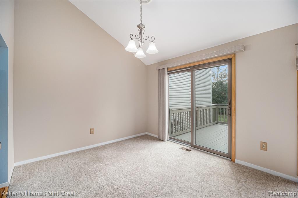 521 Oxford Court, Rochester Hills, MI 48307 — Photo 5