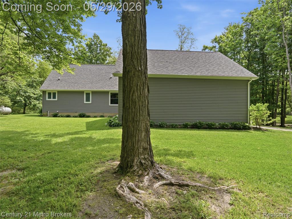 11447 N Latson Road, Linden, MI 48451 — Photo 37