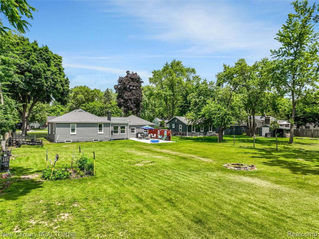 5763 Graves Street, Waterford, MI 48327 — Photo 27