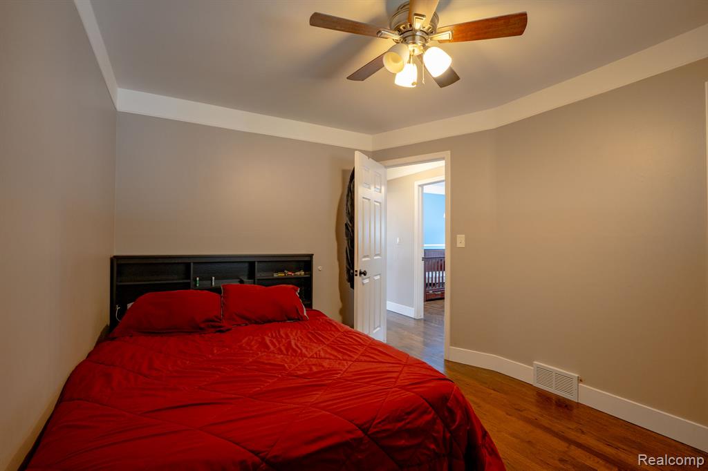 23360 Crossley Avenue, Hazel Park, MI 48030 — Photo 12