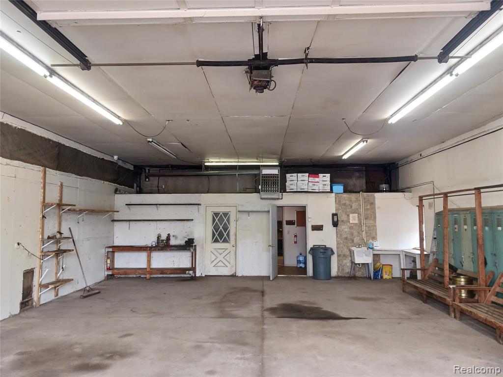 20401 Gudith Road, Brownstown, MI 48183 — Photo 27