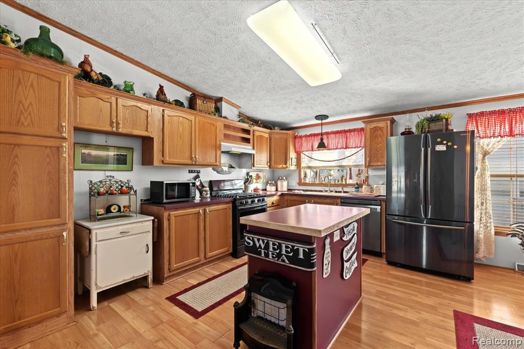 4482 Wynnwood Drive, Howell, MI 48843 — Photo 11