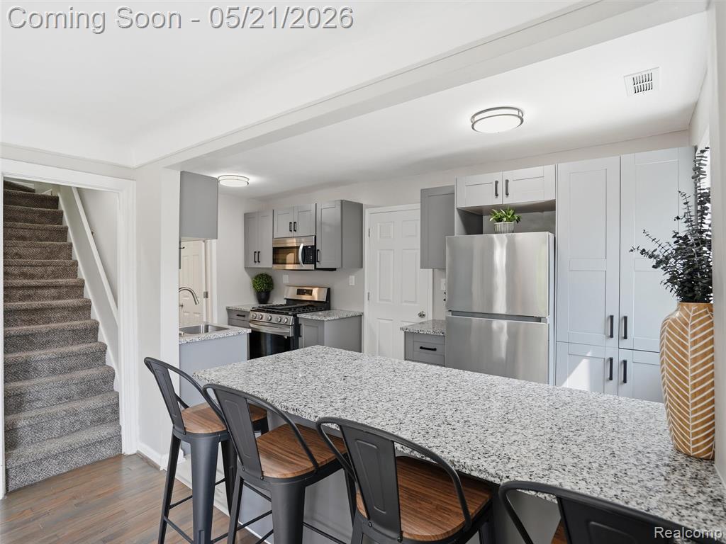 22329 Maxine Street, Saint Clair Shores, MI 48080 — Photo 8