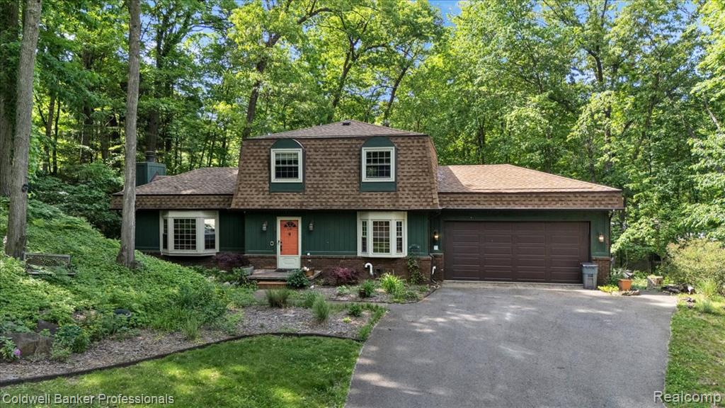 8873 Nepahwin Drive, Clarkston, MI 48348 — front exterior