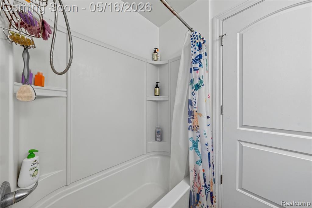 54908 N Grenelefe Circle W, South Lyon, MI 48178 — Photo 23