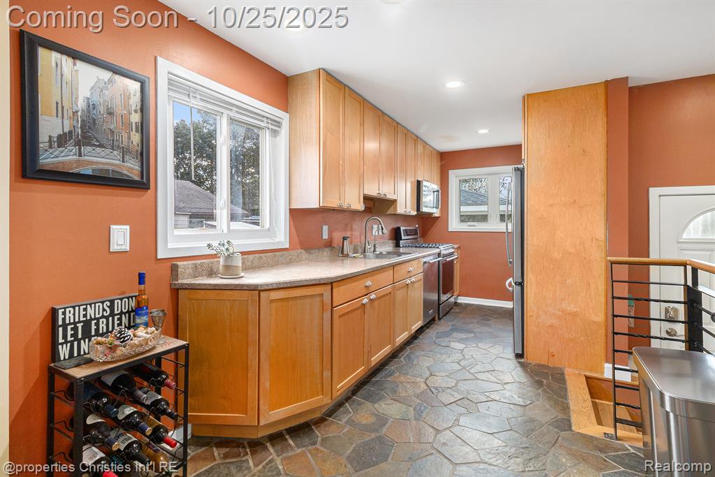 829 Duke, Milford, MI 48381 — Photo 6