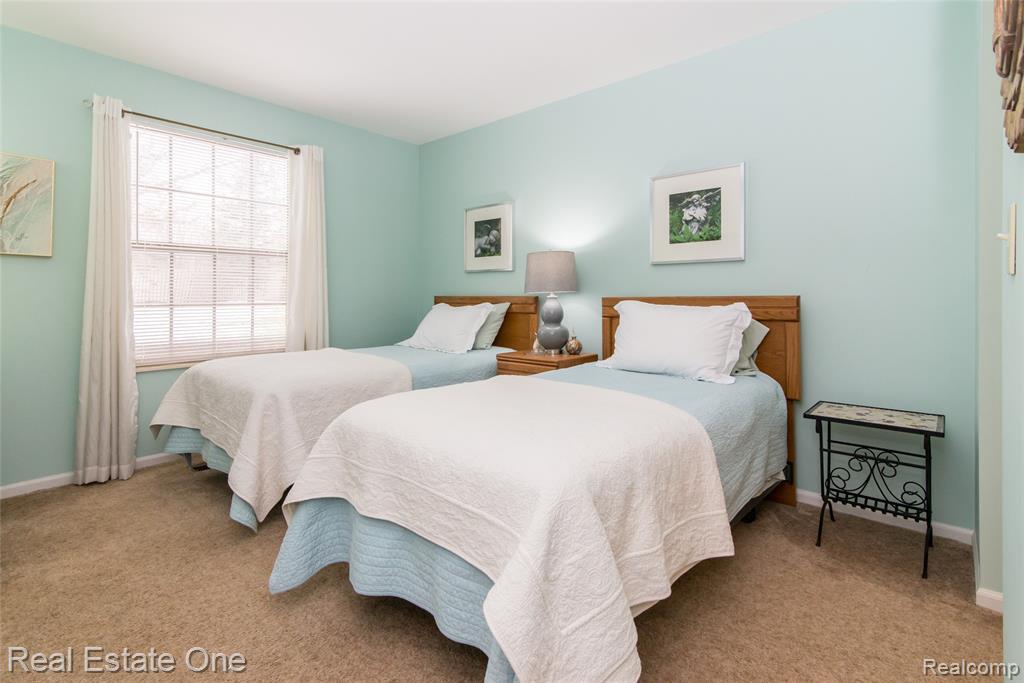 245 Brookwood Drive, 16, South Lyon, MI 48178 — Photo 9