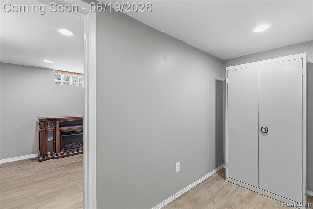 7228 Sterling Street, Center Line, MI 48015 — Photo 15