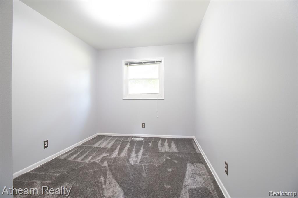 5309 COPLEY SQUARE Road, Grand Blanc, MI 48439 — Photo 12