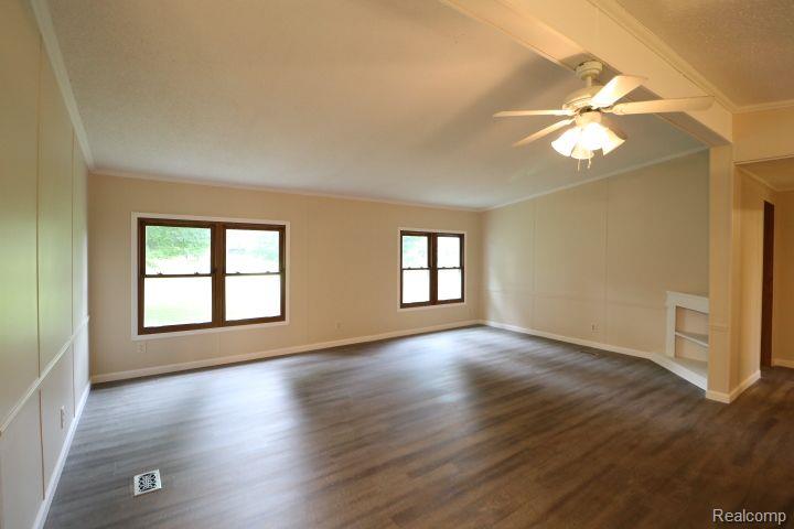 559 W James Street, Lawrence, MI 49064 — Photo 5